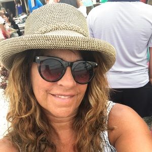 Meet your Posher, Yvonne